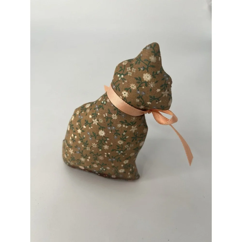 Vintage Stuffed Fabric Cat Floral Small Decor Grannycore